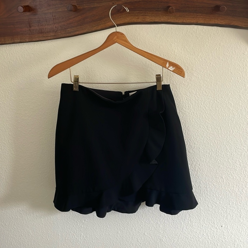Alice + Olivia black mini skirt